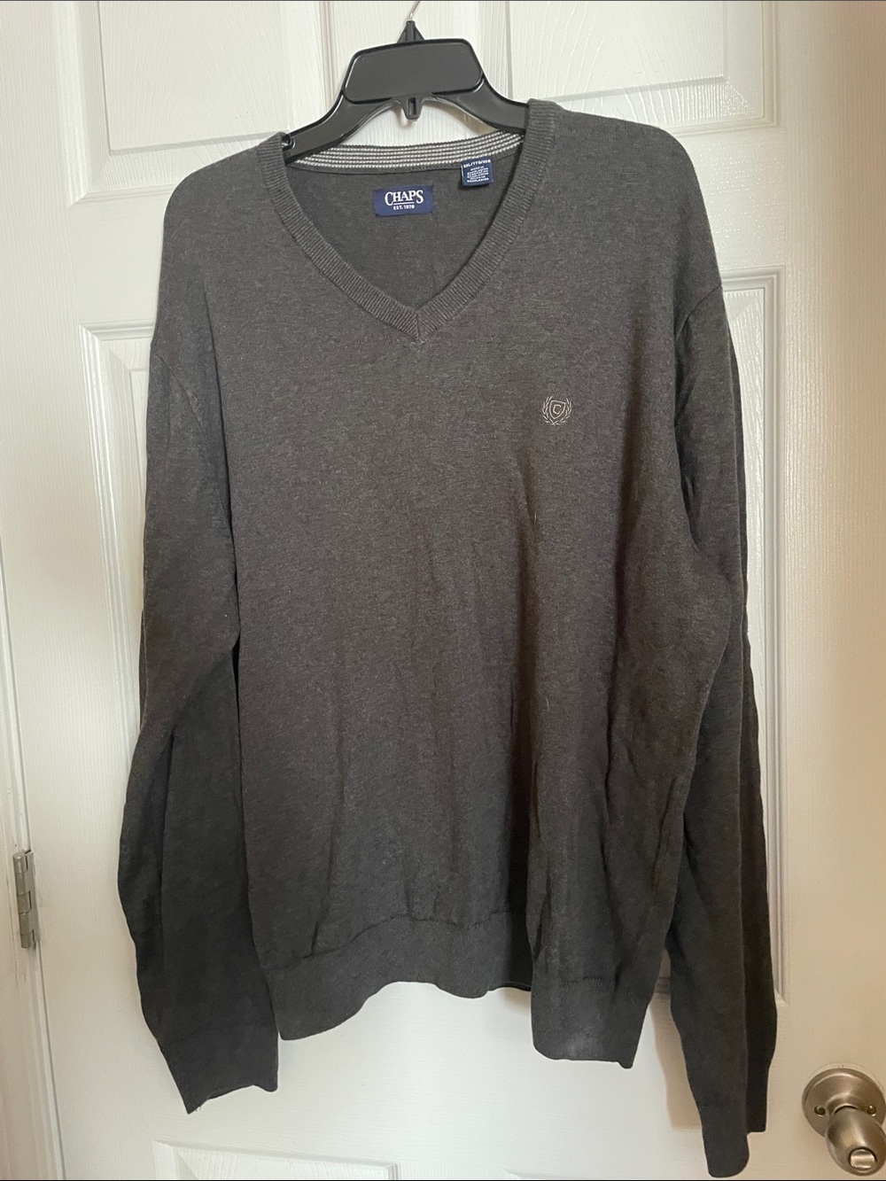 Chaps Men's Dark Charcoal V-Neck Sweater